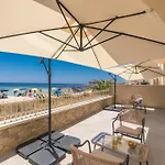 Nella Oda ve Kahvaltı 3*