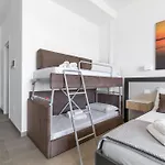 Nella Oda ve Kahvaltı 3*