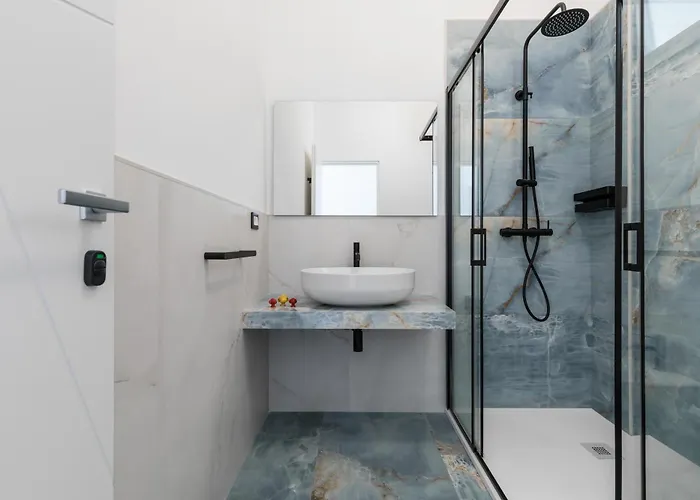 Nella לינה וארוחת בוקר טורה לפילו