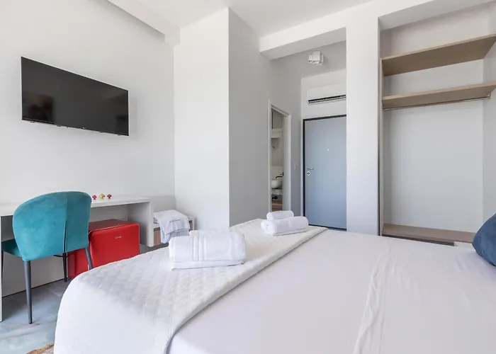 Nella 3* Torre Lapillo